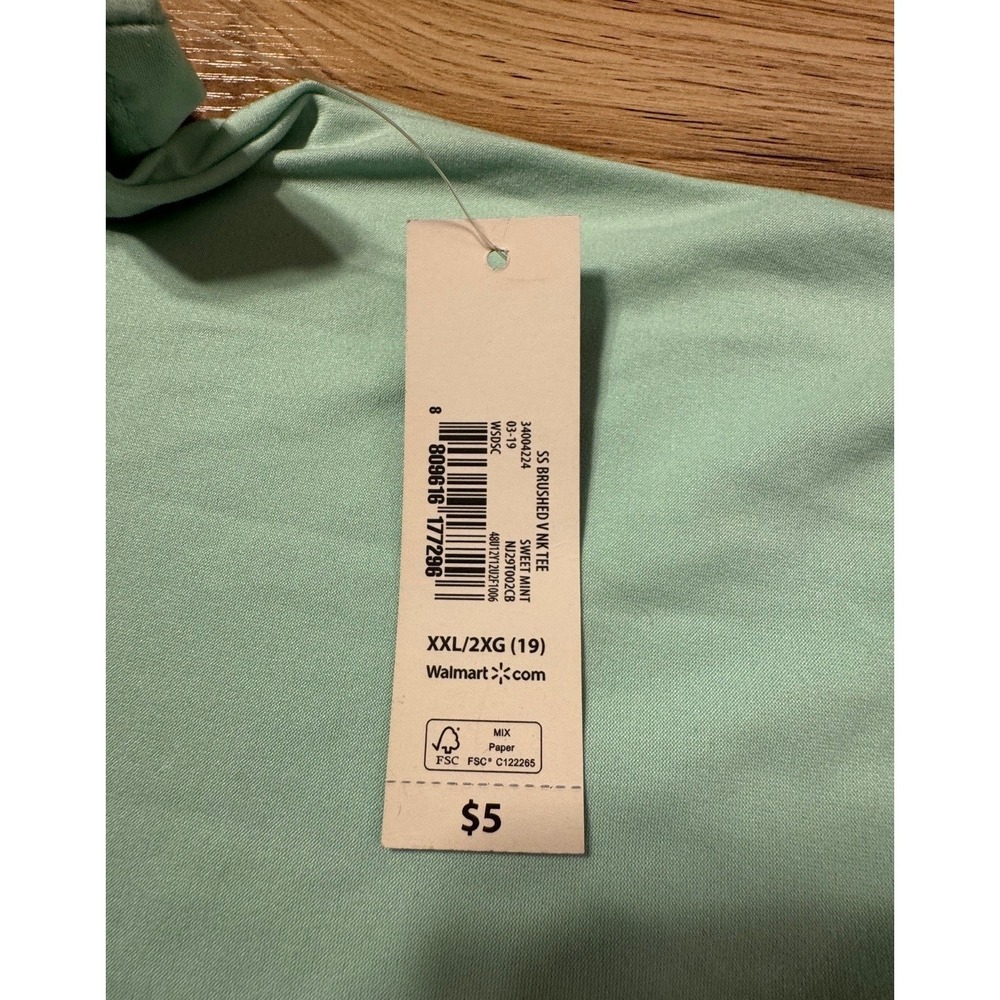 No Boundaries Light Green Basic T-Shirt (closer to XL)